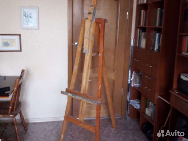 Мольберт художника, бук