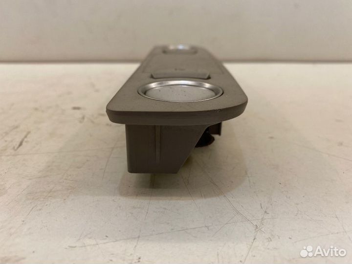 Плафон подсветки салона задний Audi A6 C6 2.0 2008