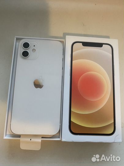 iPhone 12, 64 ГБ