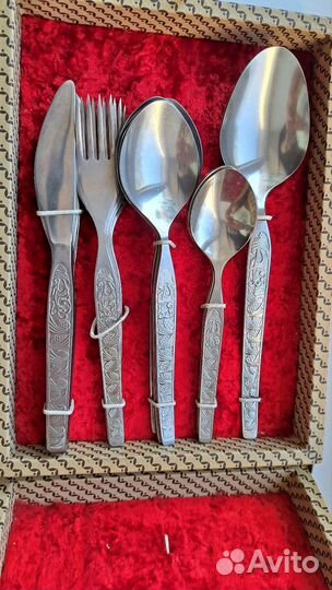 Набор столовых приборов