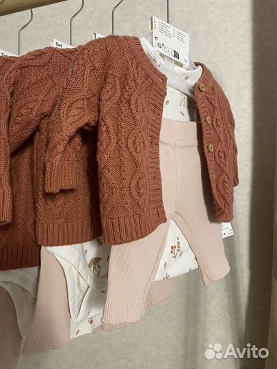 Фирменный костюм для девочки 52,56,62,68