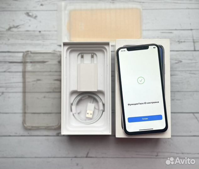iPhone X, 64 ГБ