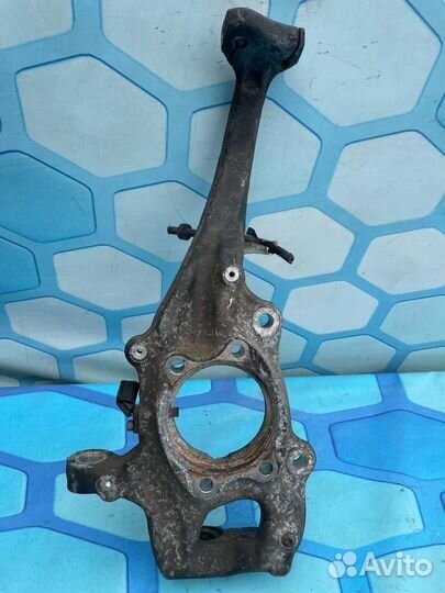 Кулак поворотный передний левый 8K0407253AB