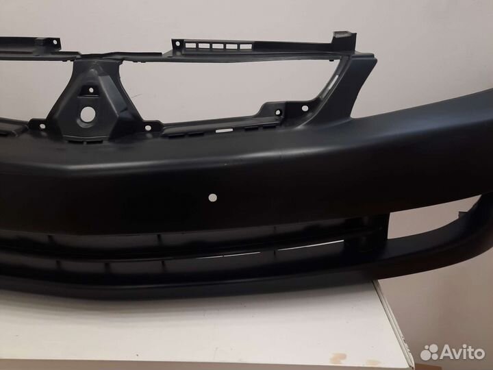 Бампер передний Mitsubishi lancer 9