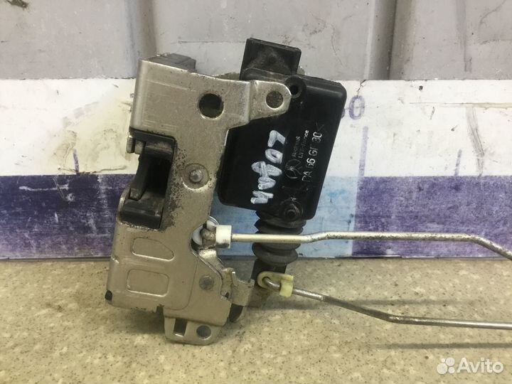 Замок двери передней правой Renault Logan 2005-201