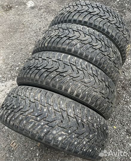 Nokian Tyres Hakkapeliitta 8 SUV 215/60 R17 100T