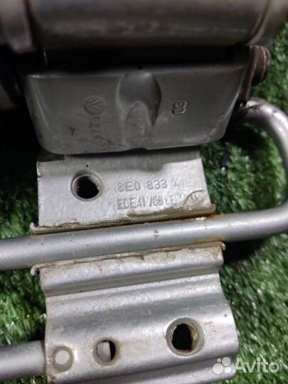 Петля двери задняя левая Audi A6 C6