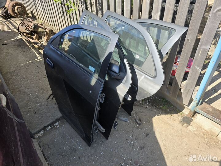 Двери для шевроле кобальт, Равон R4