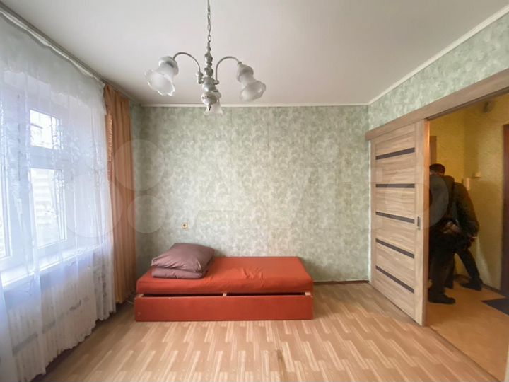 2-к. квартира, 42 м², 8/10 эт.