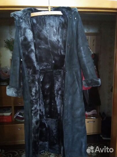 Шуба каракулевая