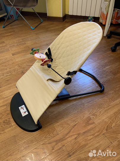 Шезлонг для новорожденных на доставке