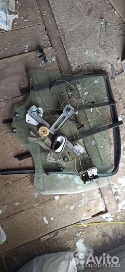 Задняя правая дверь Лада Ларгус