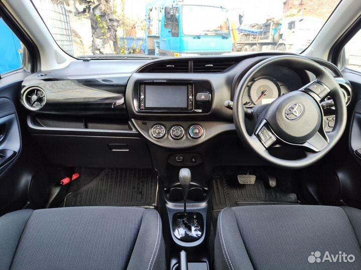 Toyota Vitz 1.0 CVT, 2018, 20 000 км