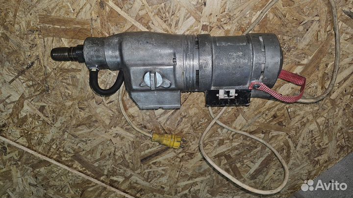 Мотор для алмазного бурения