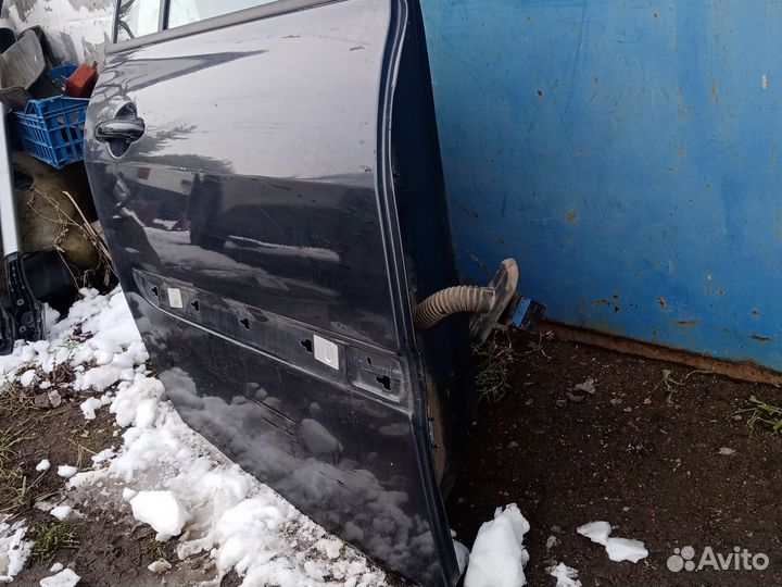 Задняя правая дверь рено меган 2 седан