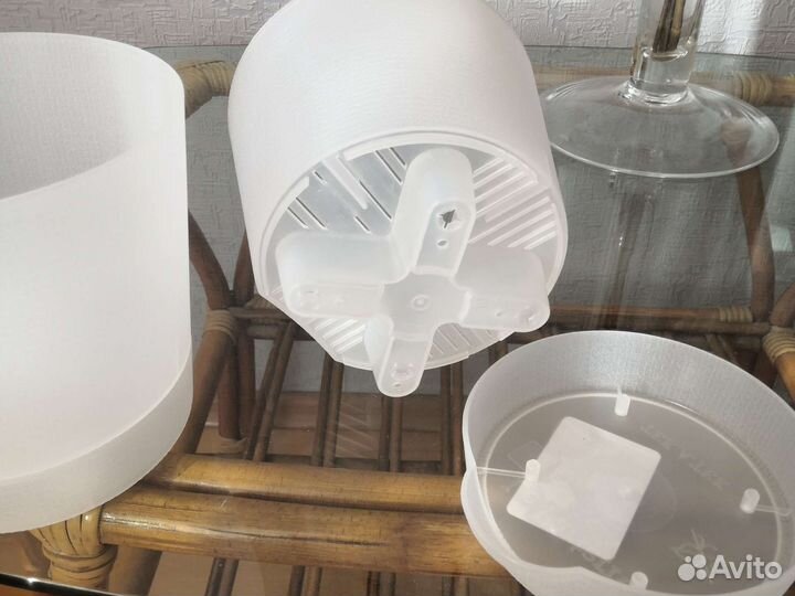 Кашпо для цветов, пластик