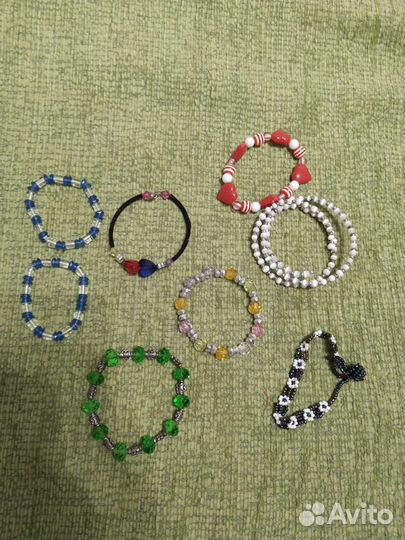 Резинки браслеты прически