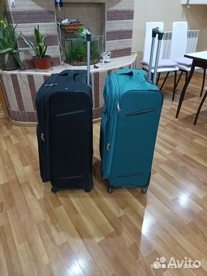 Чемодан тканевый на 4х колесах