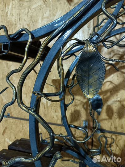 Кованные цветочницы