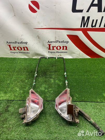 Фонарь задний в бампер L R Rav4 xa40 xa45 2017