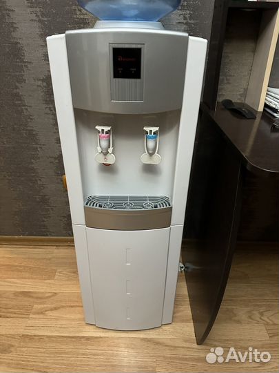 Кулер для воды