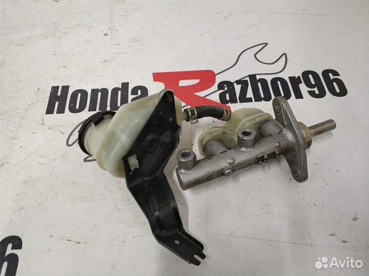 Главный тормозной цилиндр Honda Cr-V 3 K24A 2007