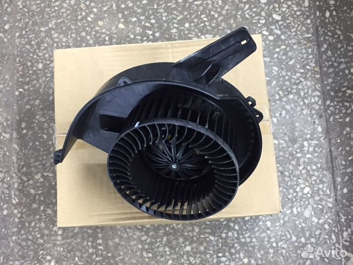 Вентилятор печки VW Polo Sedan, Skoda Rapid