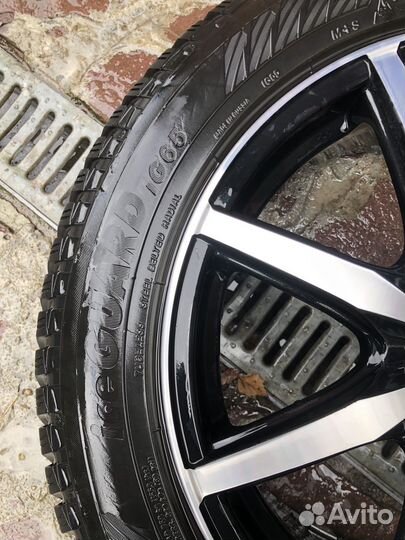 Комплект зимней резины r17 Vag