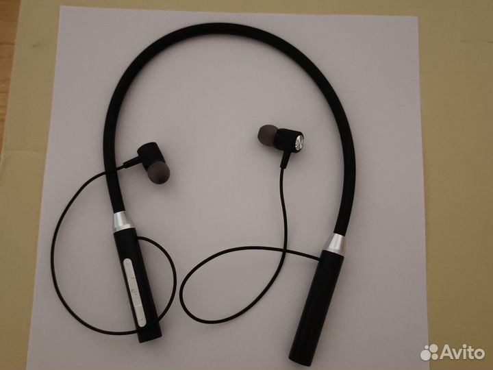 Bluetooth гарнитура plantronics