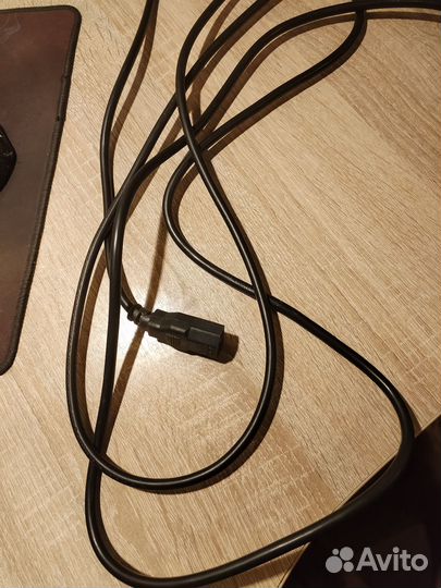 Шнур питания для компьютера