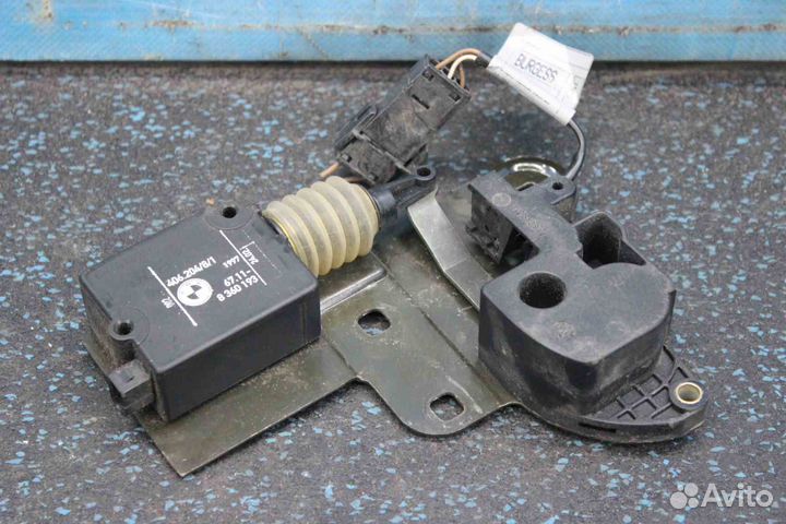 Замок стекла двери багажника BMW 5-Series (бмв 525