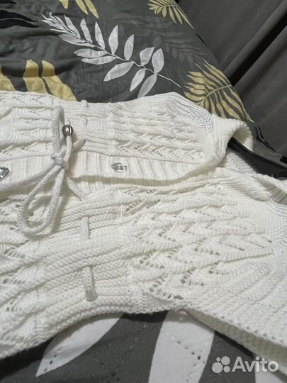 Жилетка вязаннаядля девочки