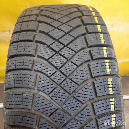 Pirelli Ice Zero FR 225/45 R17