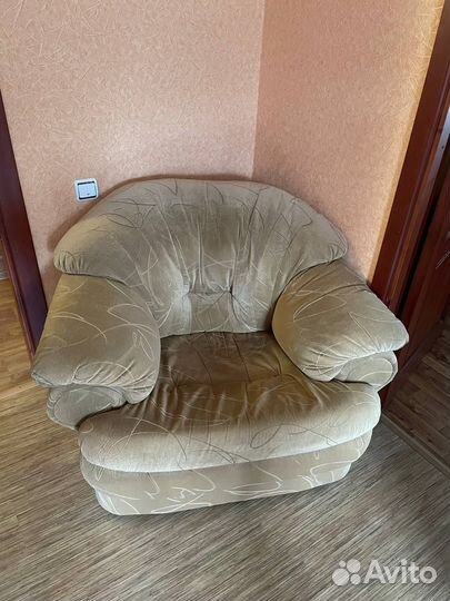 Диван раскладной бу и два кресла