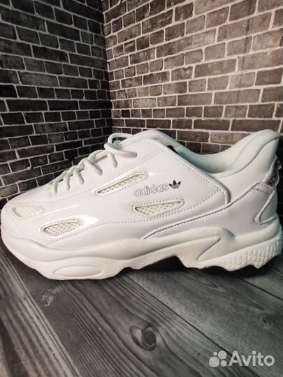 Кроссовки мужские adidas ozweego