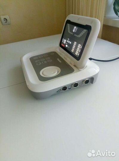 BeauGem Персональный низкочастотный стимулятор cos