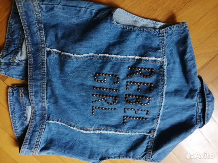 Жилетка джинсовая sisley для девочки на 12-14 лет