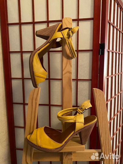 Обувь женская 37 размер