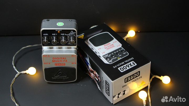 Педаль мультиэффектов Behringer Digital multi-FX