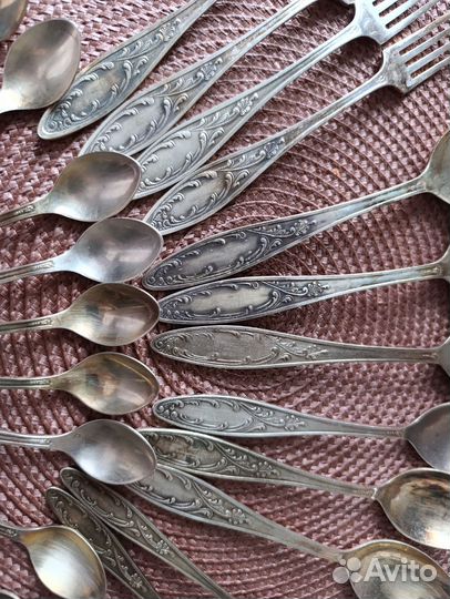 Набор столовых приборов мельхиор