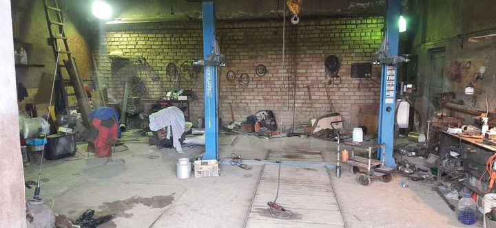 Гараж, > 30 м²