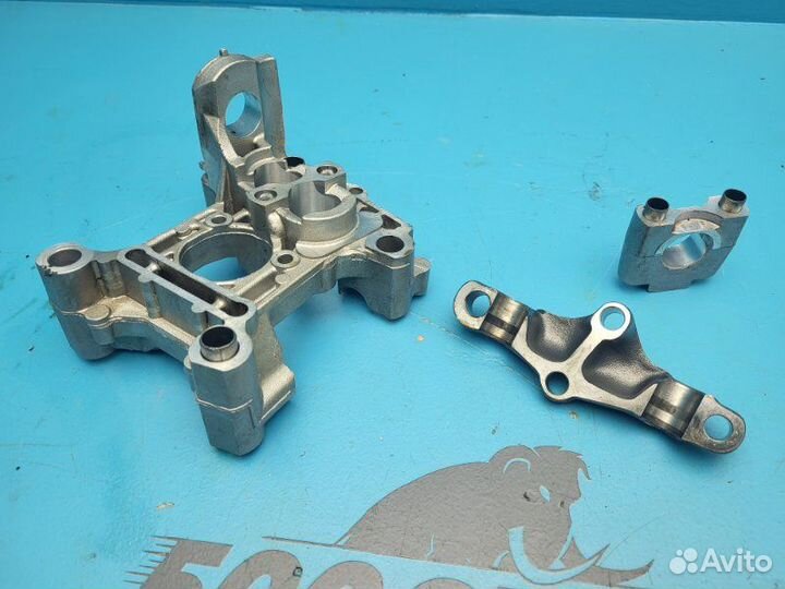 Кронштейн распредвала правый Bmw R1200Gs K25 2007