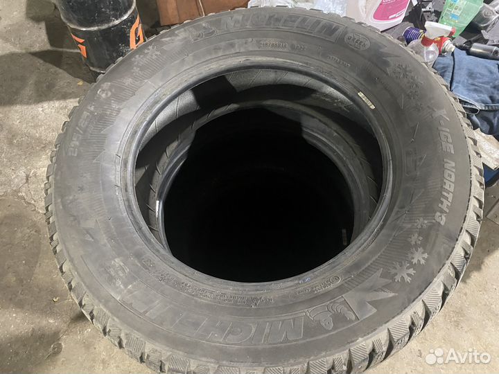 Michelin X-Ice North 3 215/65 R16