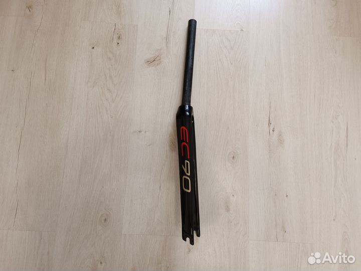 Вилка для шоссейного велосипеда