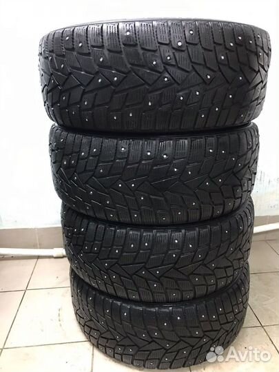 Dunlop SP Winter Ice 02 255/45 R18