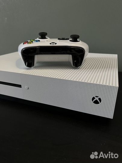 Игровая приставка xbox one s 512gb