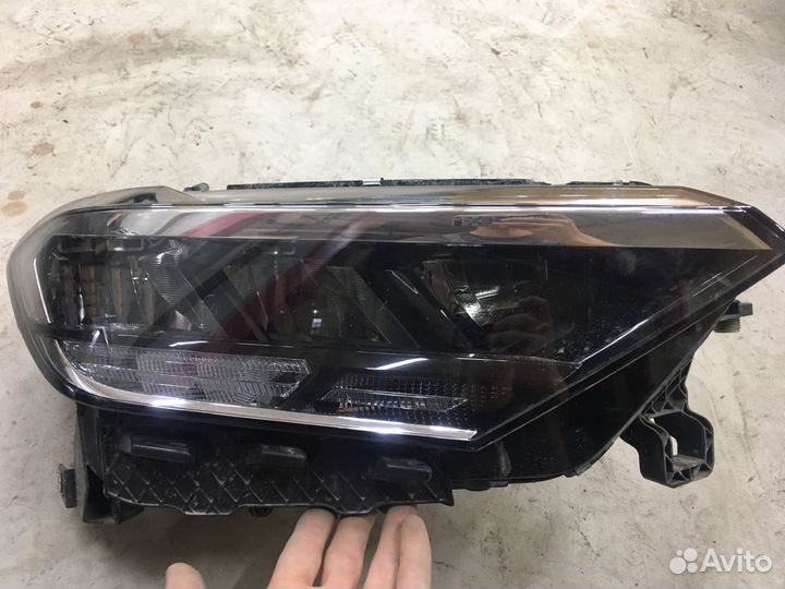 Продам фару на volkswagen Polo 2021 года