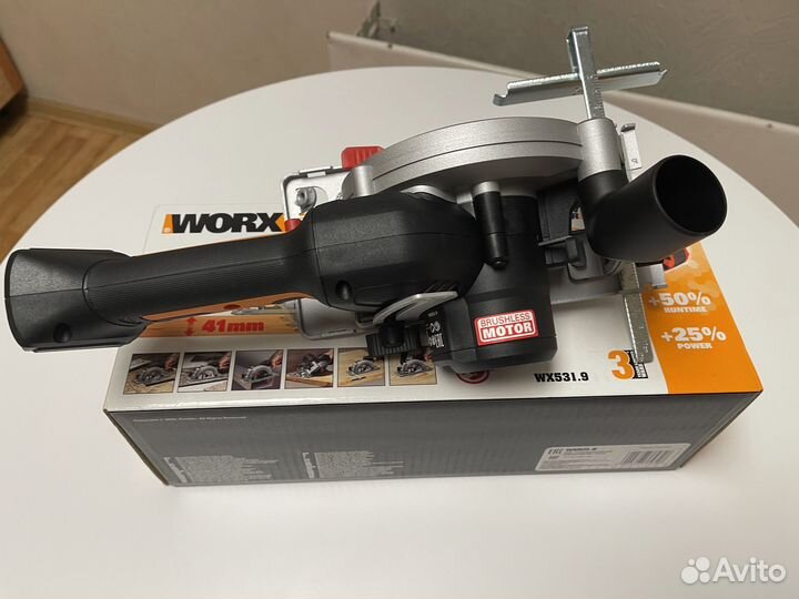 Аккумуляторная пила Worx WX531.9. Новый