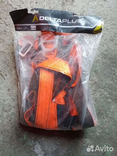 Страховочная привязь Deltaplus
