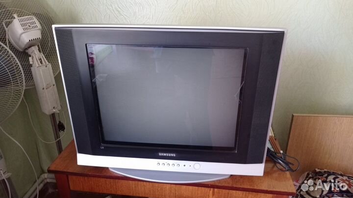 Телевизор samsung
